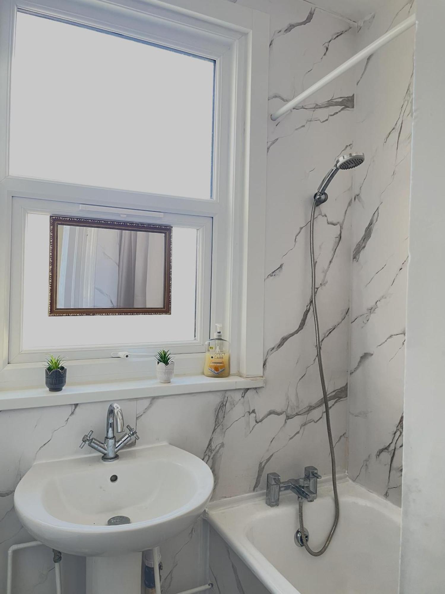 Cosy Double Rooms A Stones Throw From Wembley Stadium لندن المظهر الخارجي الصورة