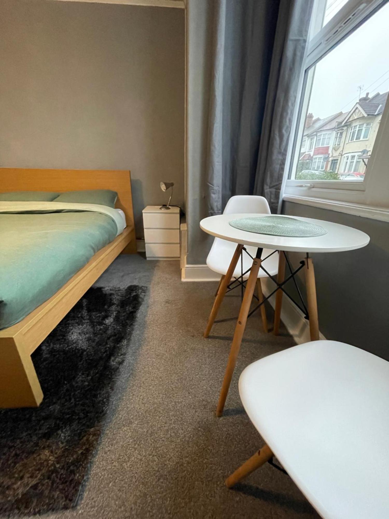 Cosy Double Rooms A Stones Throw From Wembley Stadium لندن المظهر الخارجي الصورة